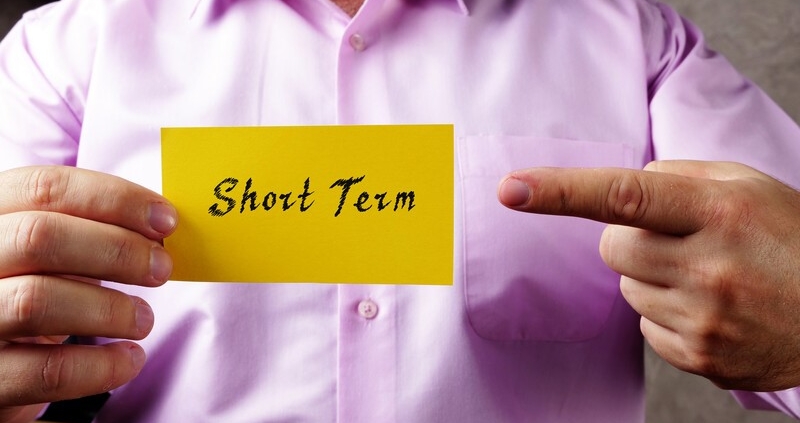 short term written on the yellow paper_canstockphoto86233225 800x533